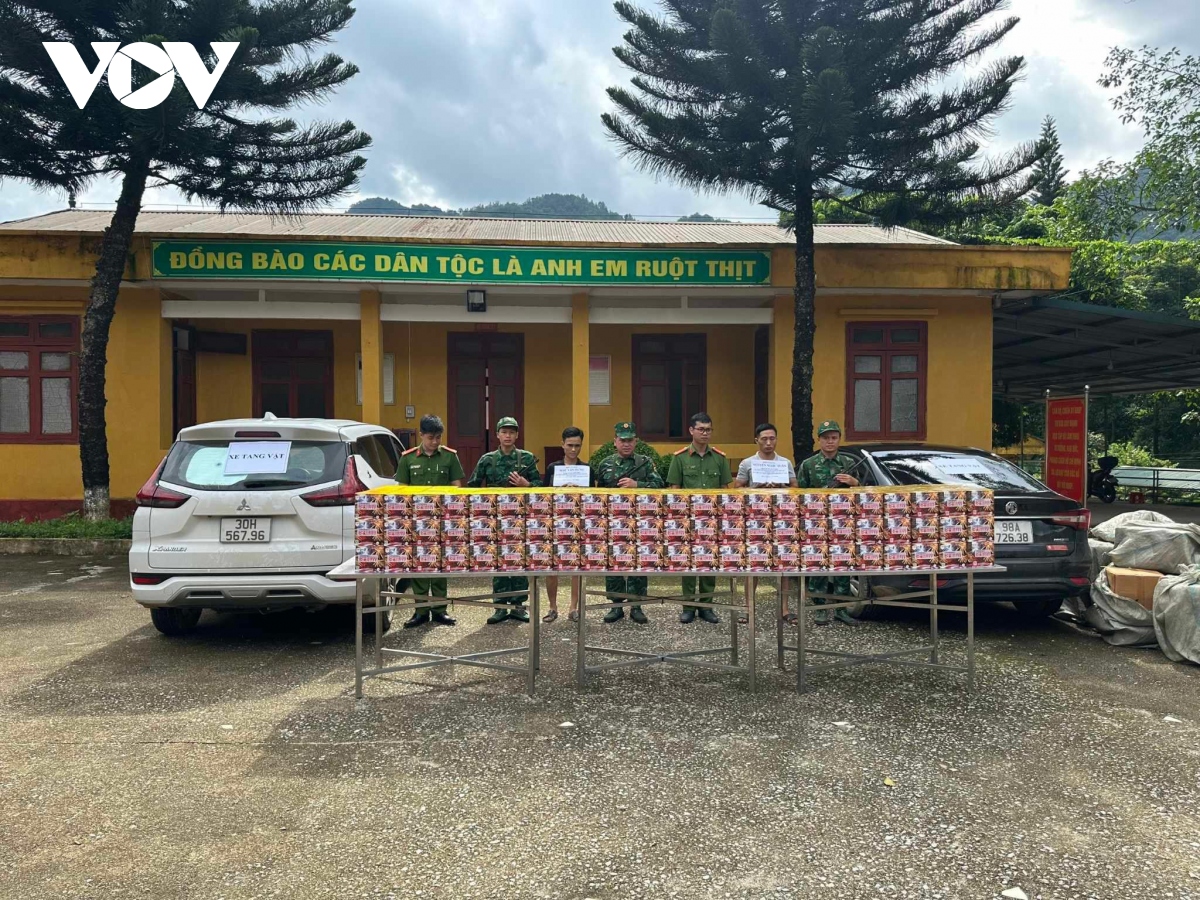 khoi to 2 doi tuong van chuyen gan nua tan phao lau o cao bang hinh anh 1