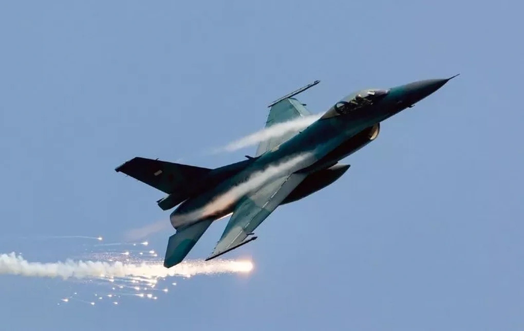 ukraine se van hanh tiem kich f-16 ra sao de doi pho su-34 cua nga hinh anh 2