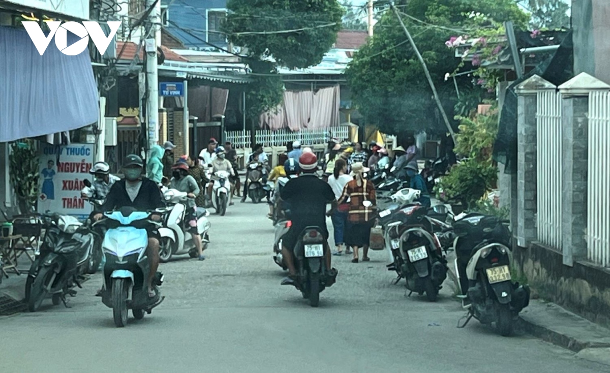 vo tu vong, chong bong nang nghi do dung xang tu tu hinh anh 1